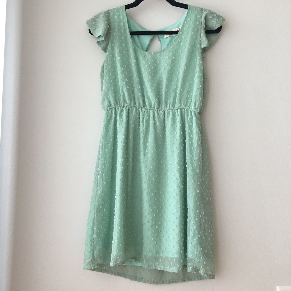 — Emmelee — Pretty Sea Green Dress - Picture 5 of 5